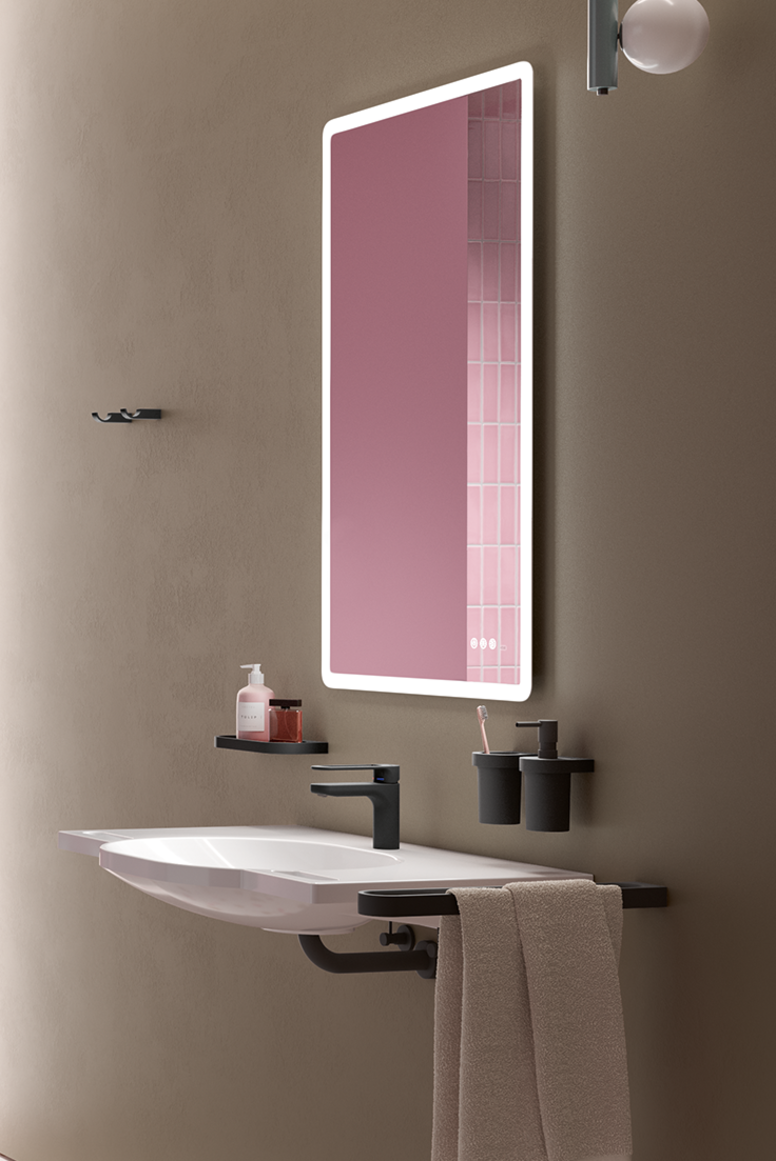 Bad mit Waschplatz, Duschbereich und WC